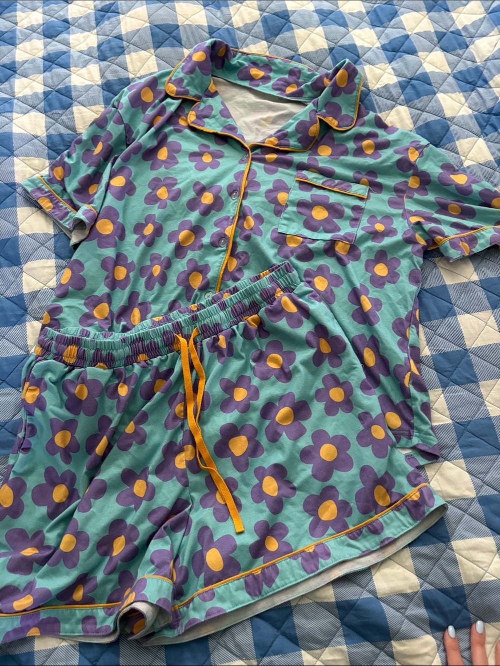 Women’s Retro Short Pajama Set in Turquoise with Purple Daisies
